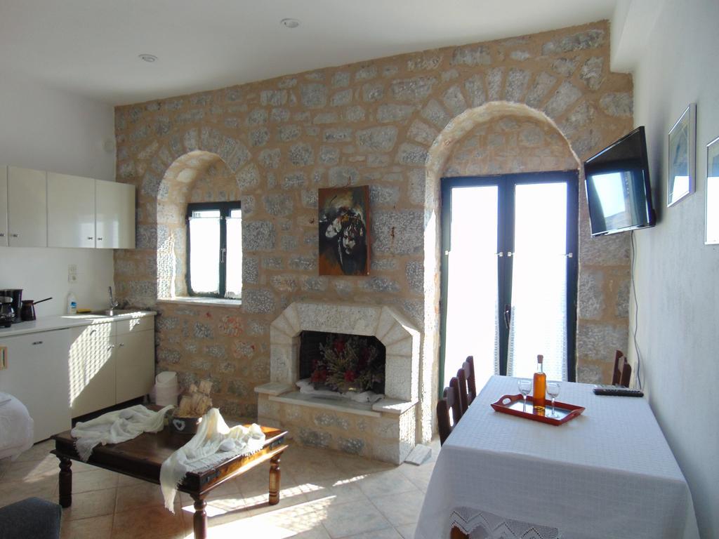 Olga'S House Daire Néon Oítilon Dış mekan fotoğraf